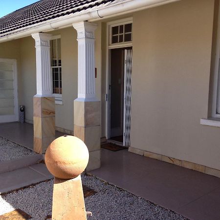 Guesthouse On Irvine Port Elizabeth Exterior foto